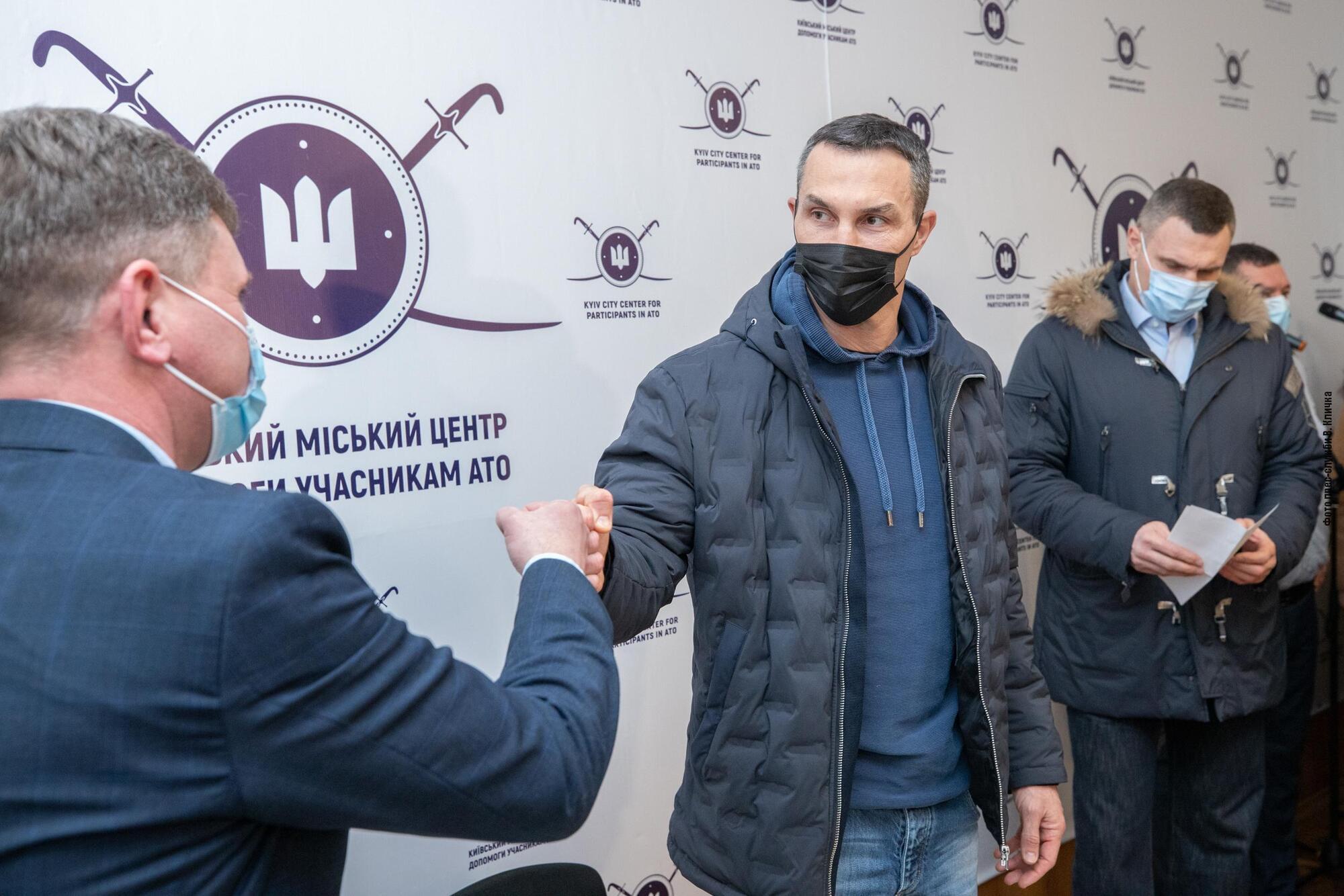 Брат мэра Киева Владимир Кличко присоединился к теробороне города. Фото и видео