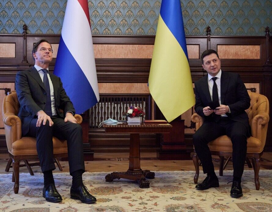 Зеленский заявил, что Украина стремится к деоккупации территорий мирным путем