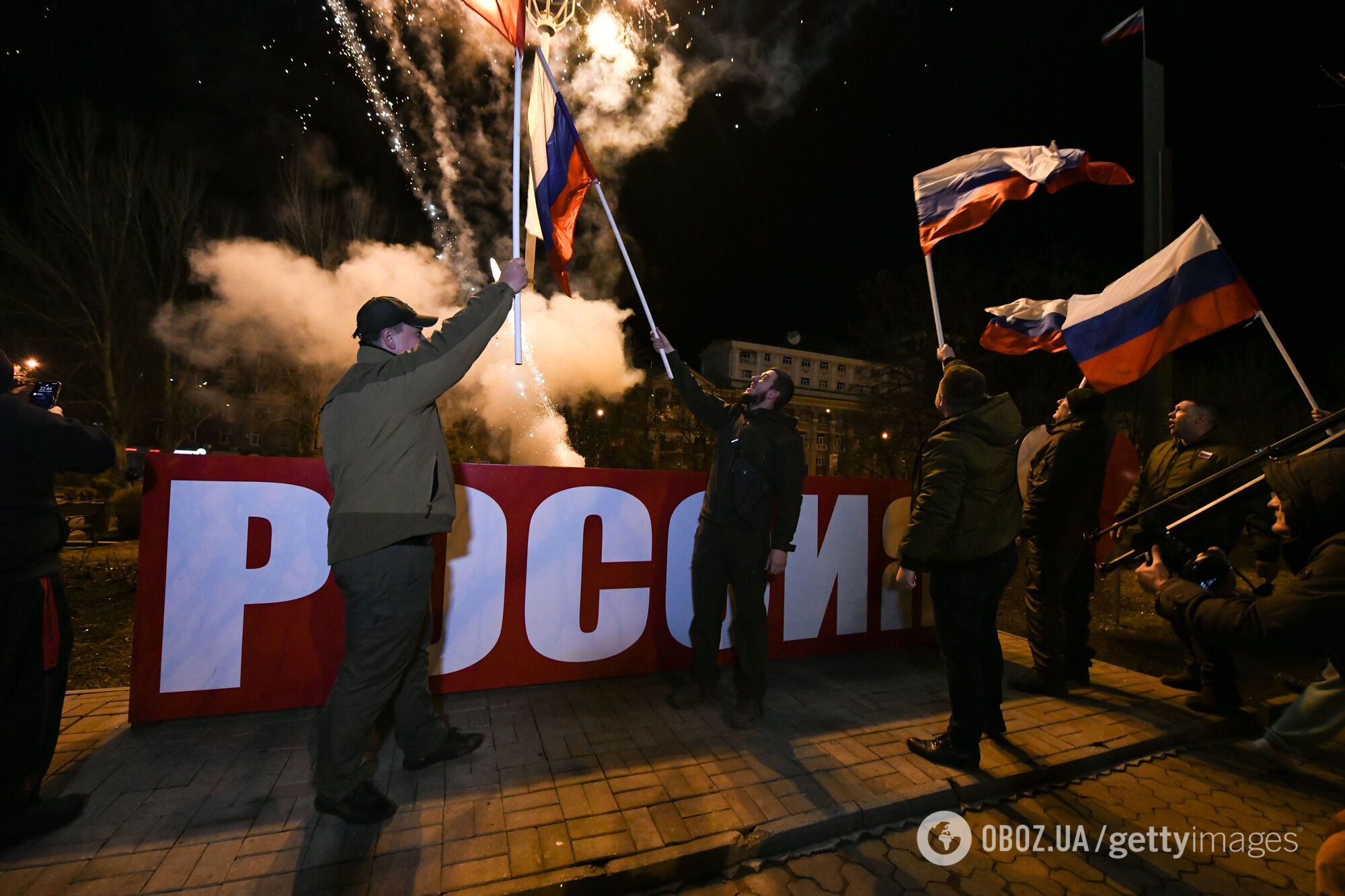 Салют в Донецке в честь признания независимости "ДНР"