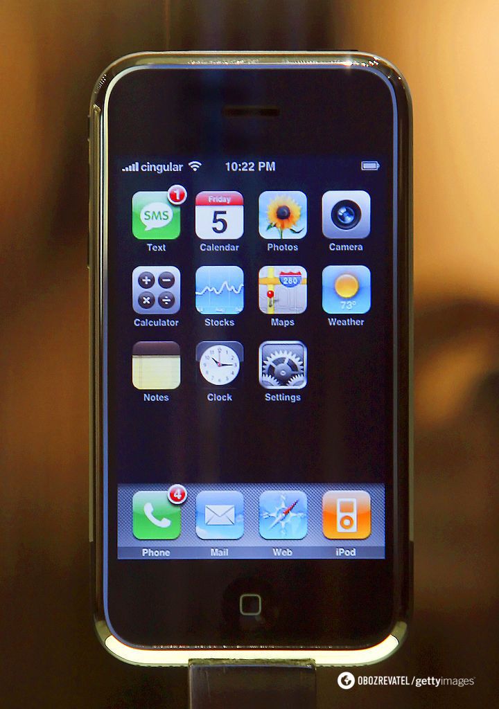Первый iPhone был создан в 2007 году.