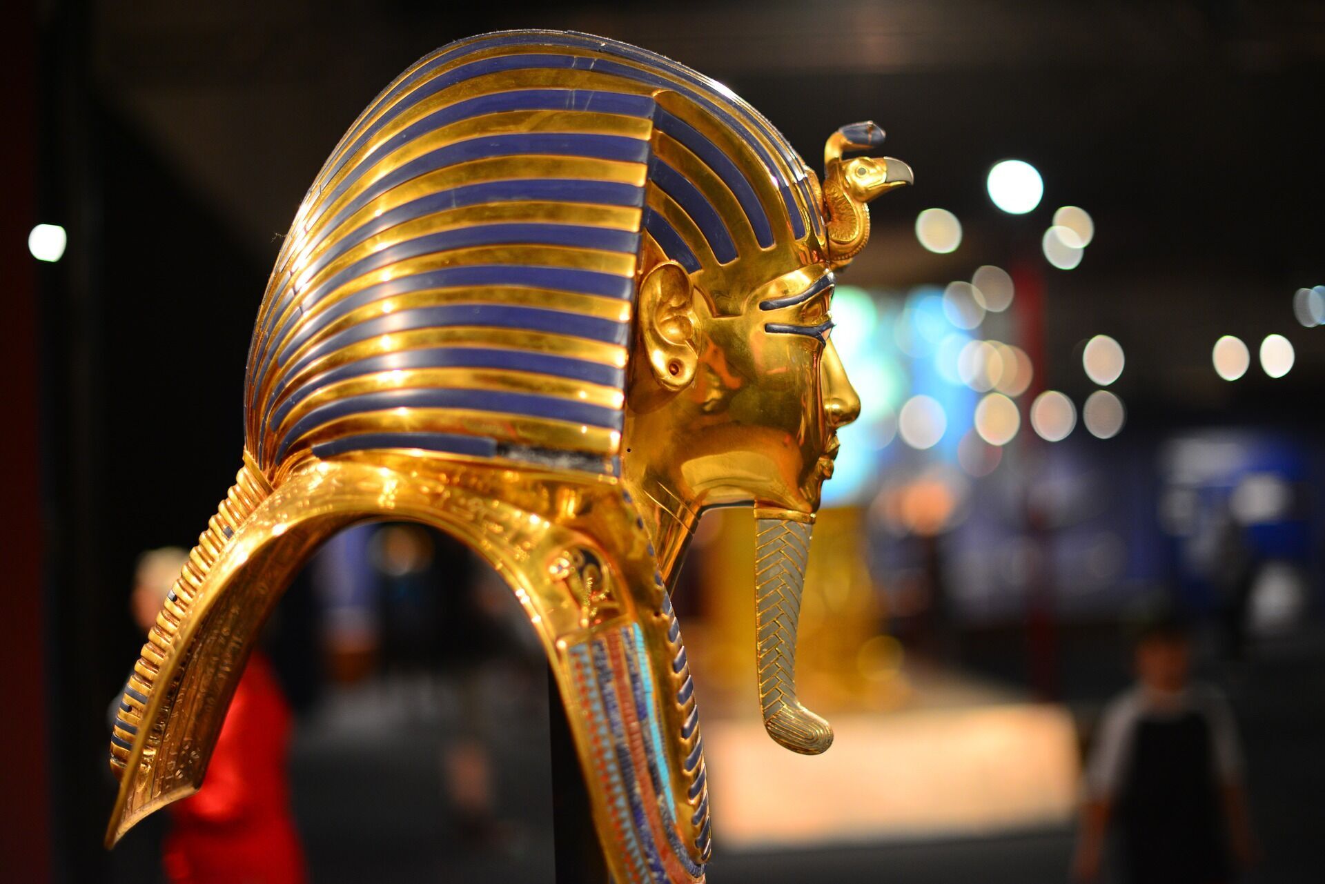 В гробнице Тутанхамона нашли предметы внеземного происхождения.