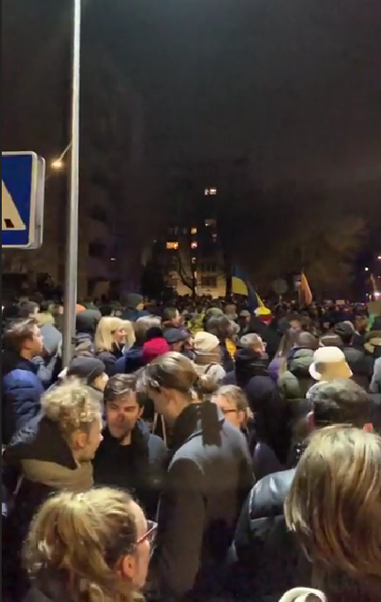 У Вільнюсі та Вроцлаві зібралися тисячі людей, щоб підтримати Україну на тлі російської навали. Відео
