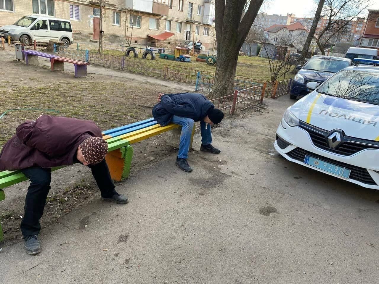 Муніципальна варта затримала двох людей.