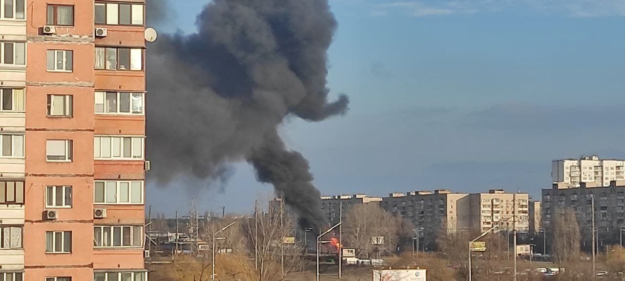 У Києві було чутно автоматні черги та вибухи, ЗСУ відбили атаку на військову частину: що відбувається у столиці. Фото та відео (оновлюється)