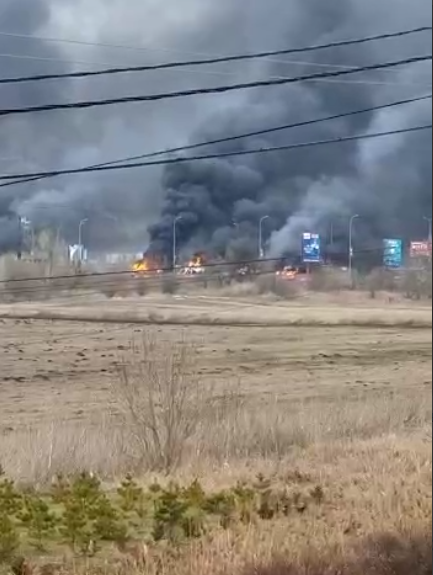 Військову колону ворога спалили під Гостомелем.