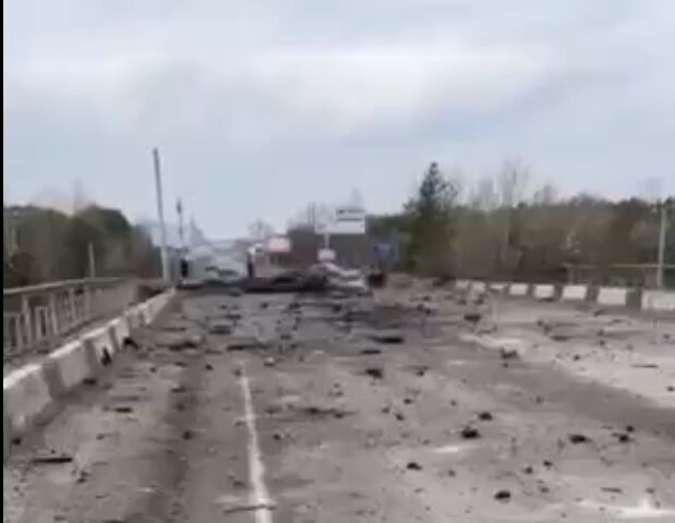 Возле Вышгорода взорвали мост.