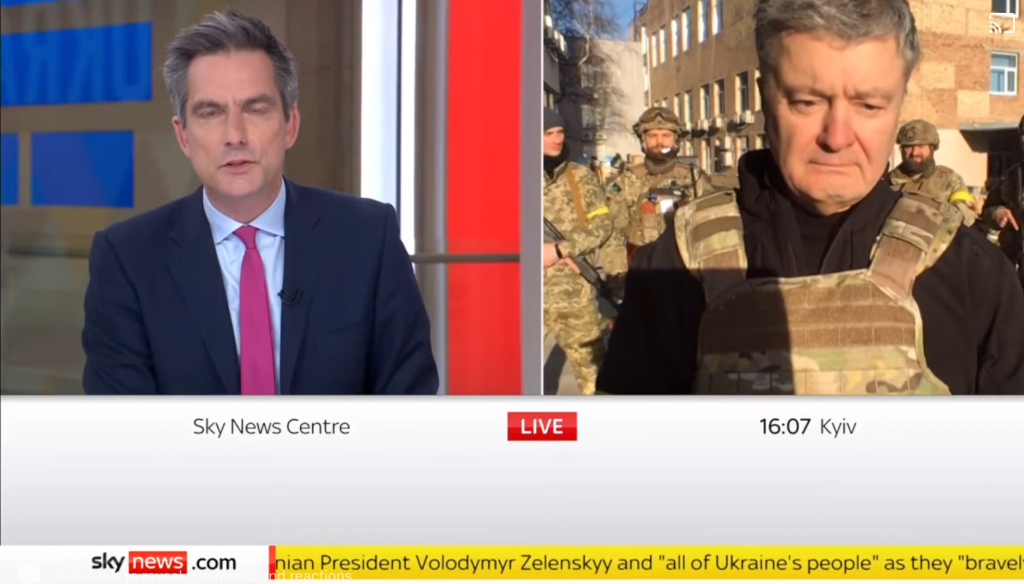 Порошенко в эфире Sky News призвал западных партнеров увеличить военную помощь Украине и дать большее оружие