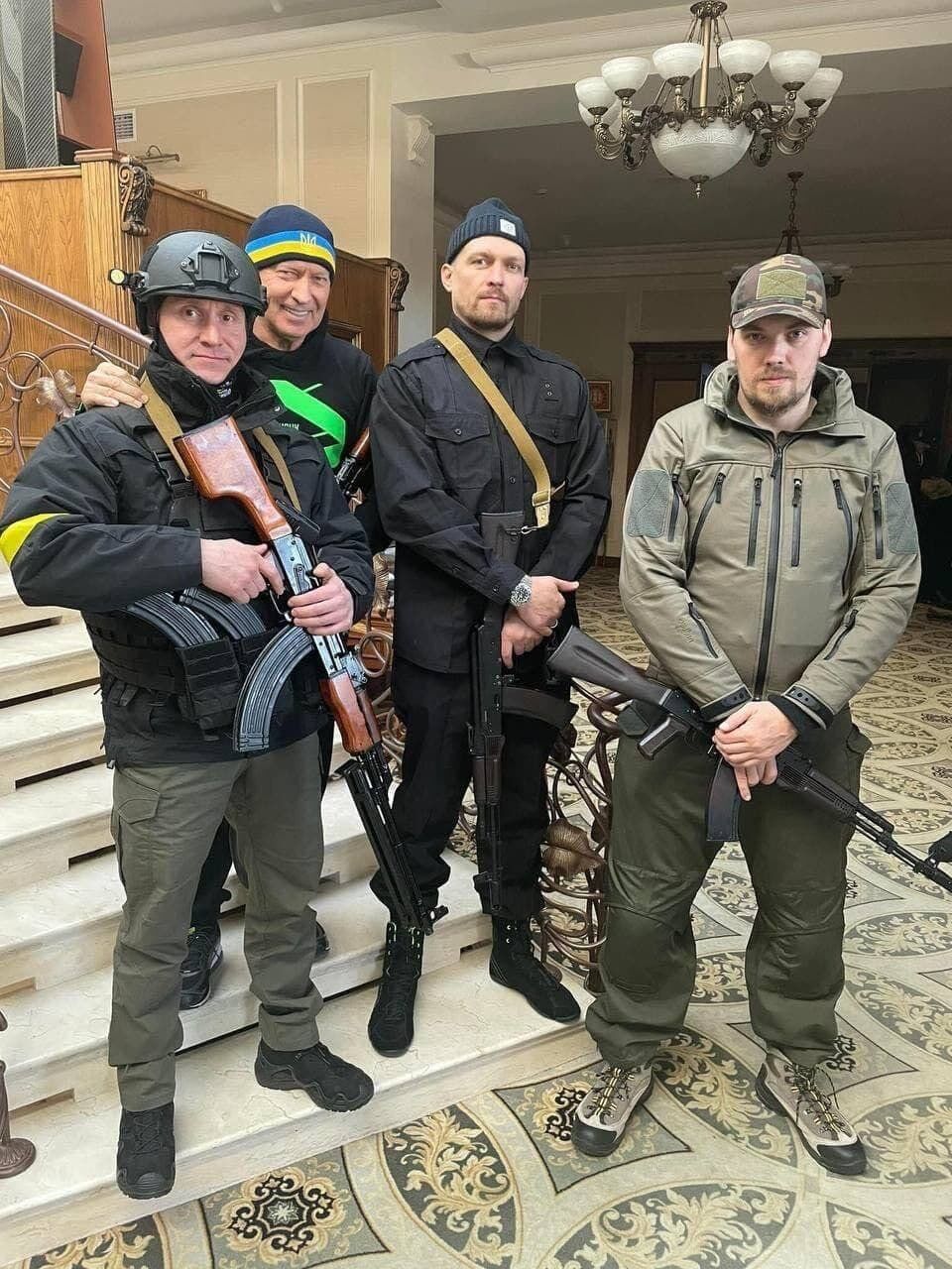Александр Усик защищает Украину