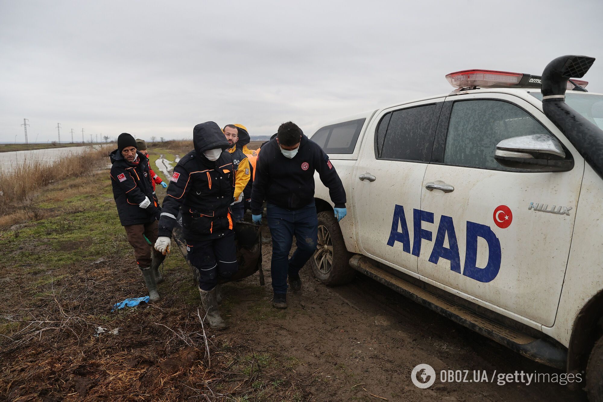 Турецкие власти проводят спасательные работы