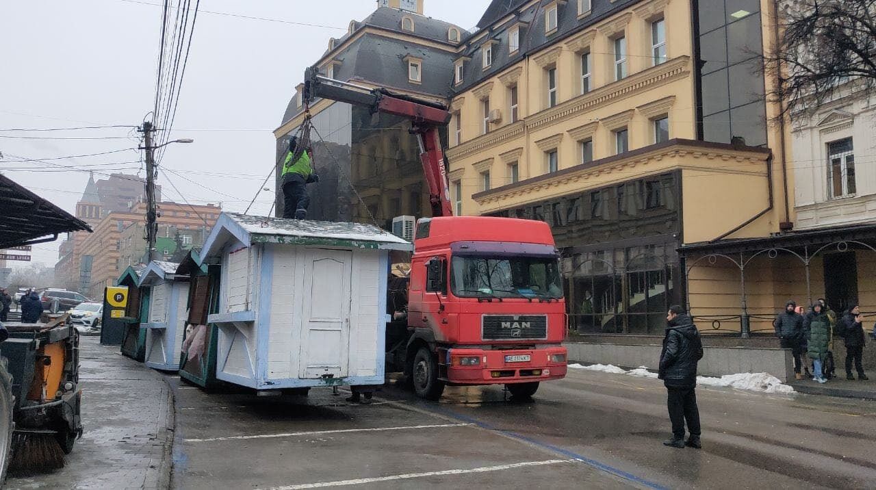 В импровизированном Чайна-тауне будет работать зона фуд-корта с шеф-поварами, которые будут готовить аутентичную китайскую еду