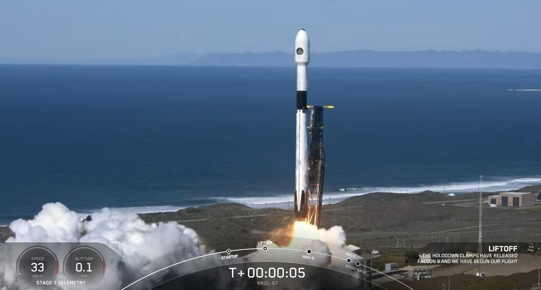 Ракета Falcon 9 со спутником стартовала с базы Ванденберг