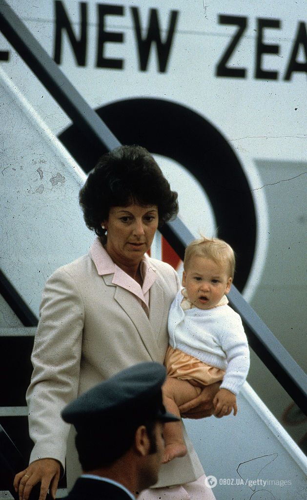 Барбара Барнс та принц Вільям (1983).