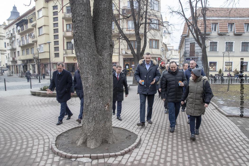 Виталий Кличко на форуме Ассоциации городов Украины в Ивано-Франковске