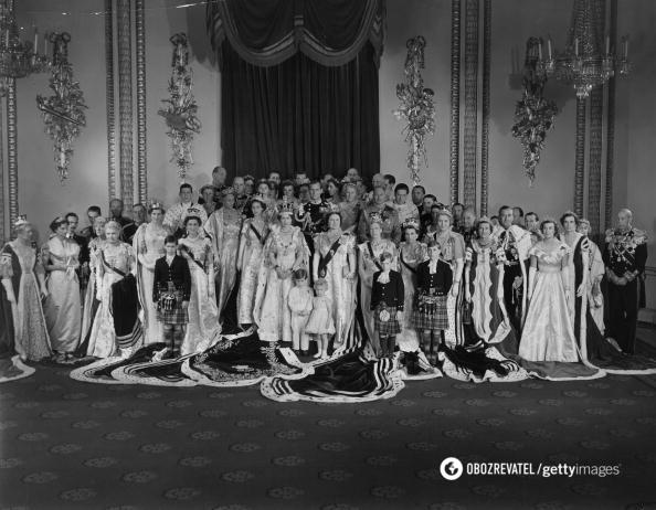 Елизавета ІІ стала первой, церемонию коронования которой показали по телевидению.
