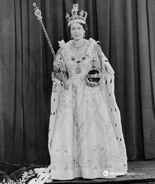 На коронацию Елизаветы ІІ ехали даже из Австралии.