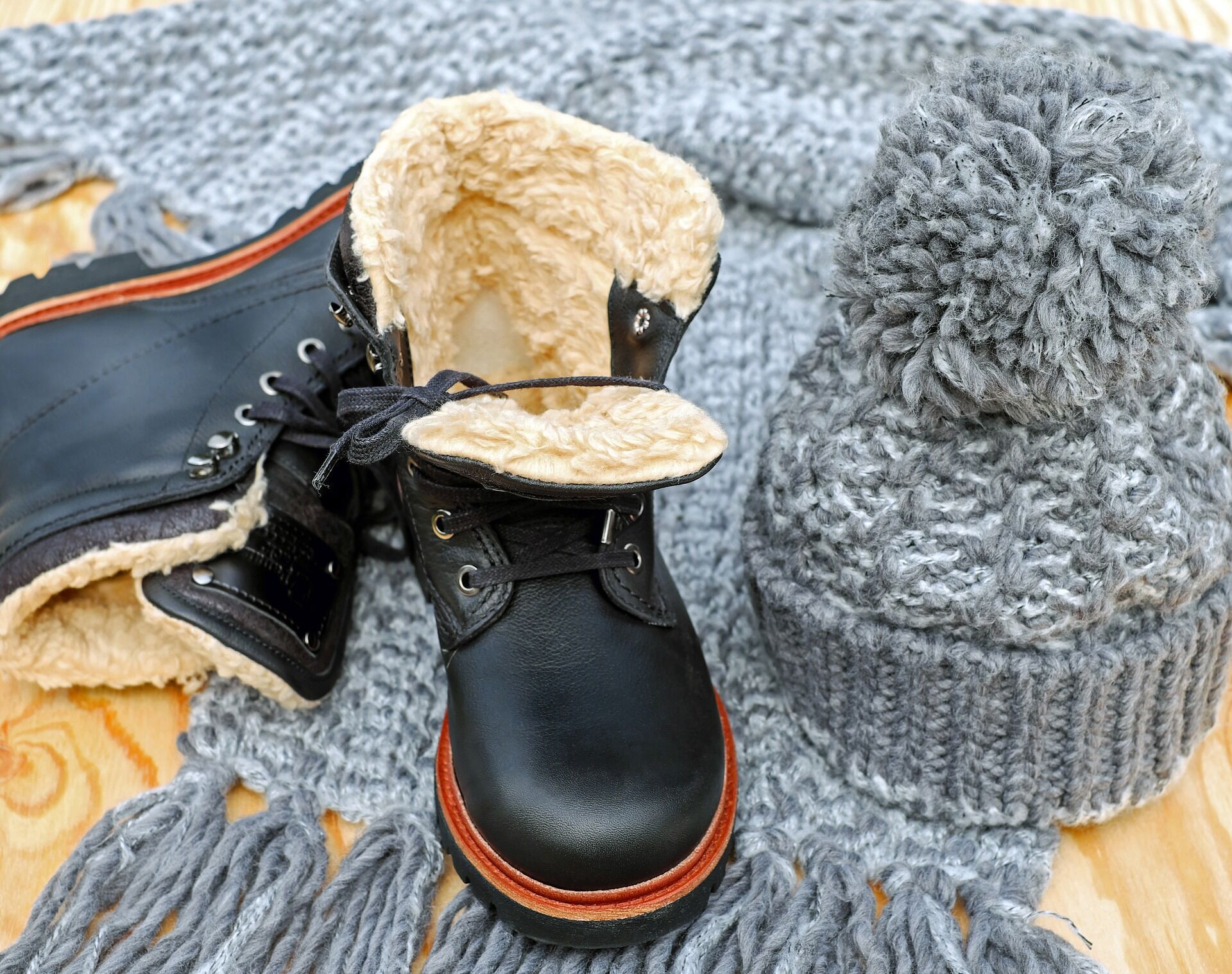 Зимове взуття має бути на якісній підошві.