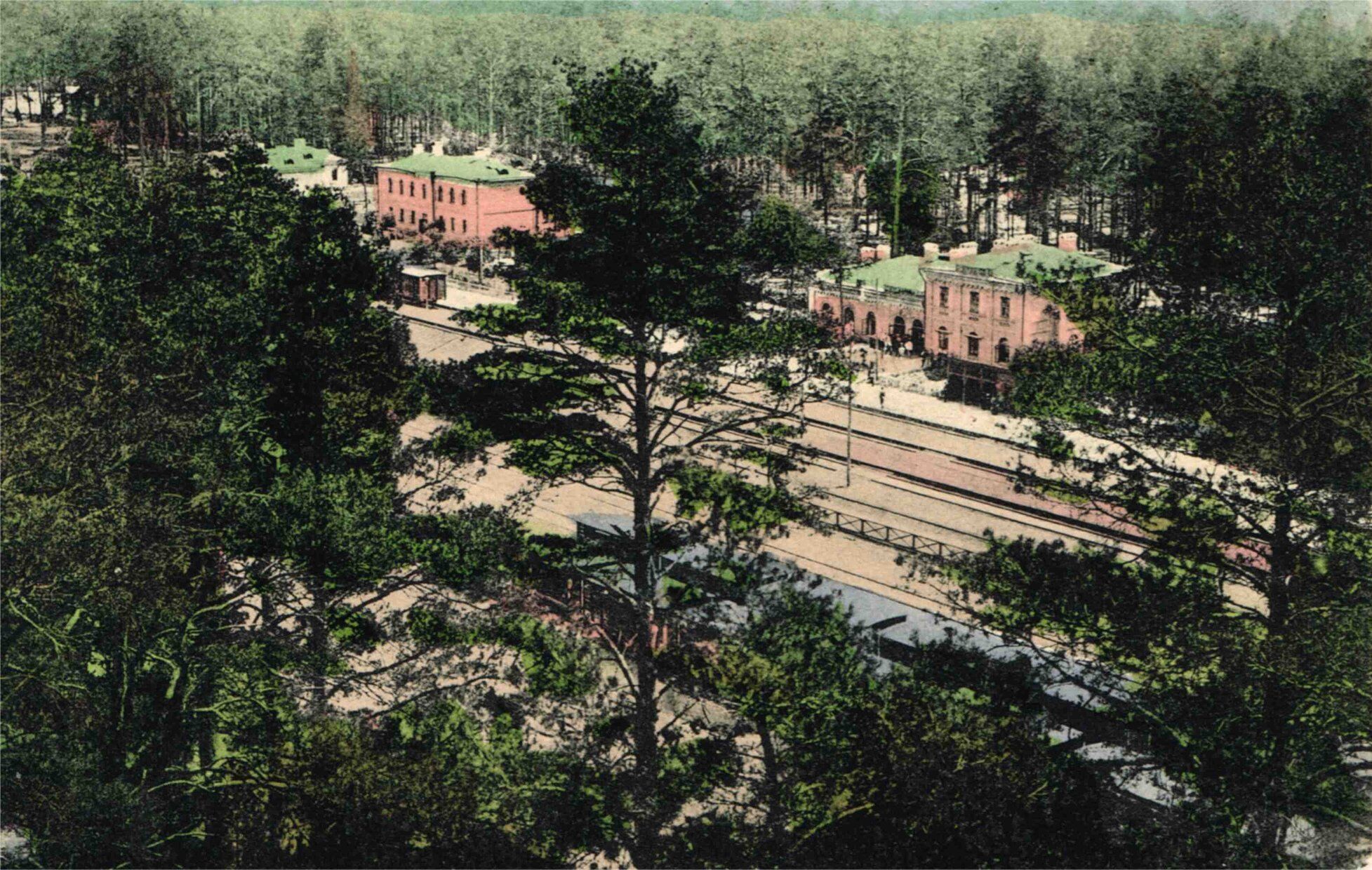 Дарницький вокзал на початку 1900-х років. Колоризоване фото.