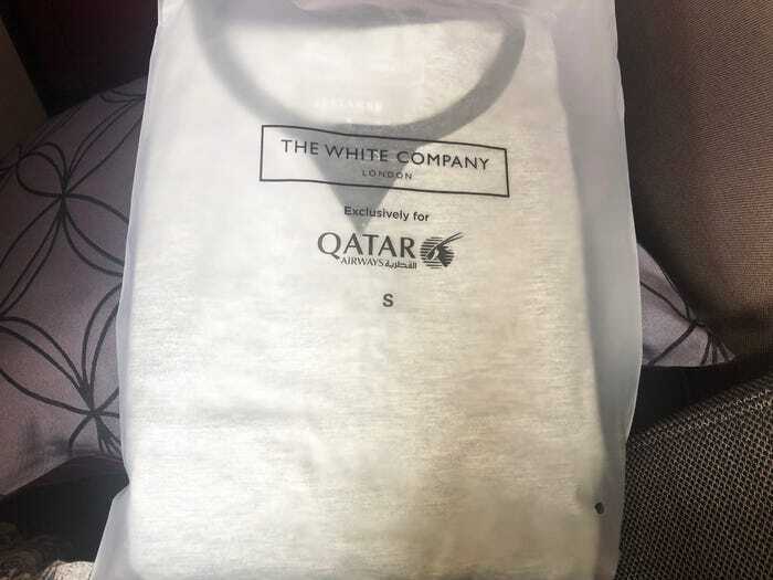 Кайли Ю принесли пижаму