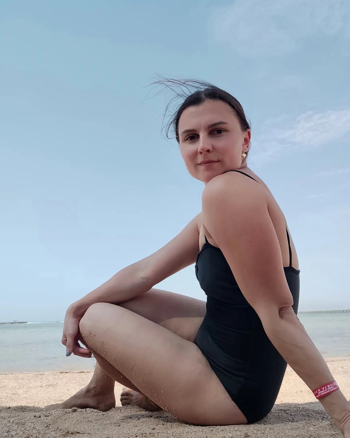 Ольга Полещикова на пляжі