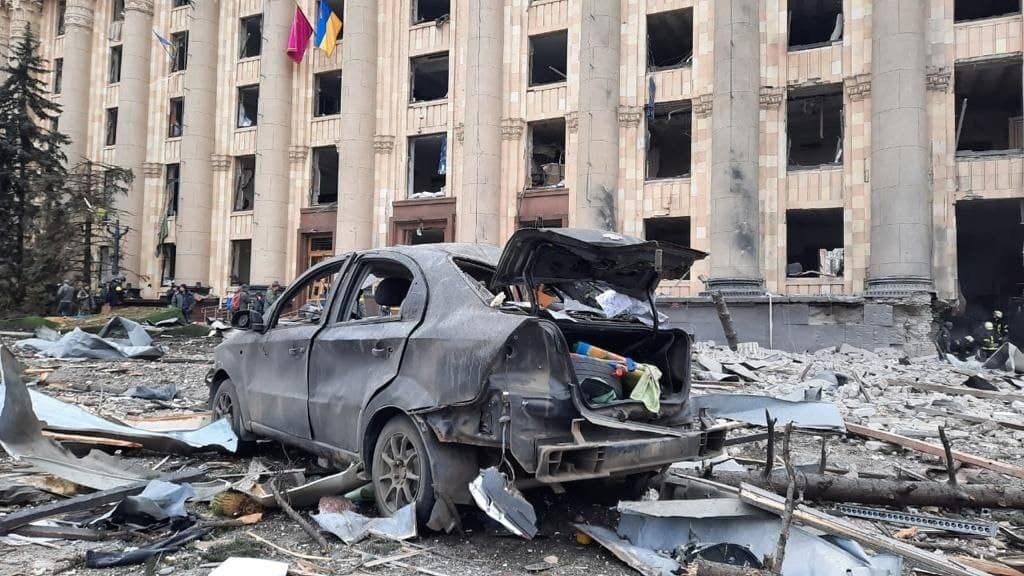 Окупанти знову накрили Харків масованими ракетними ударами: будівлі ХОДА майже немає