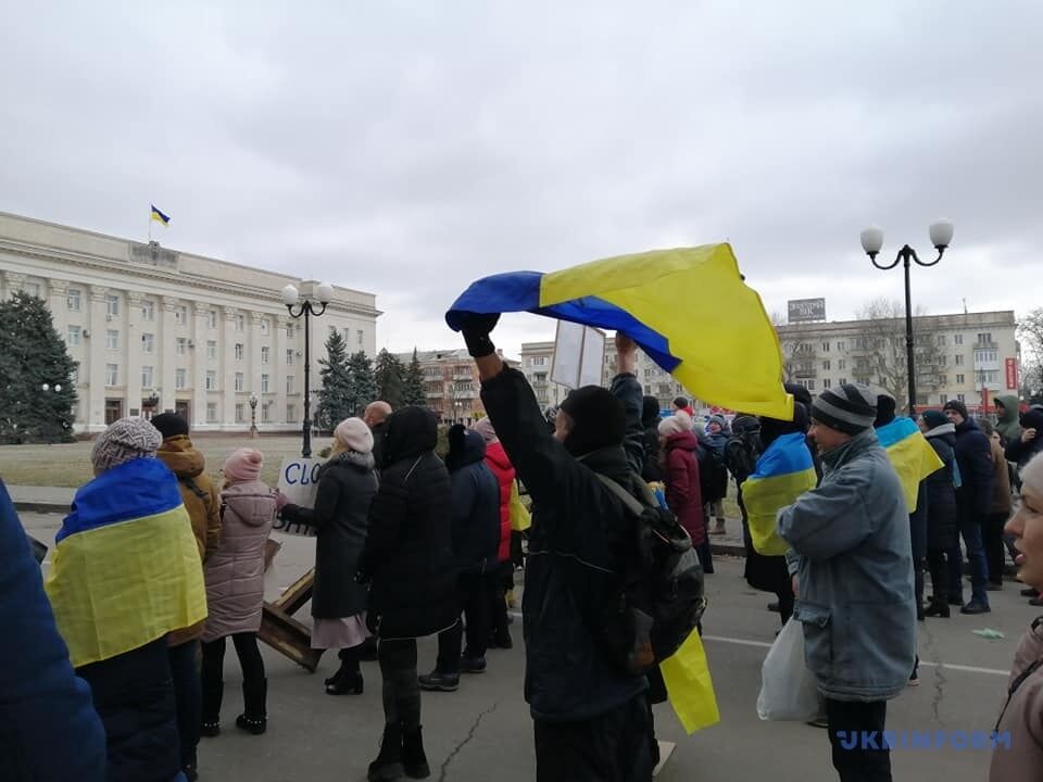 Херсонцы призвали оккупантов убираться из Украины