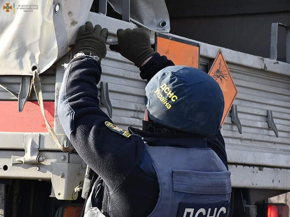 На Одещині знешкодили величезну авіабомбу окупантів, а у Миколаєві виявили касетні боєприпаси