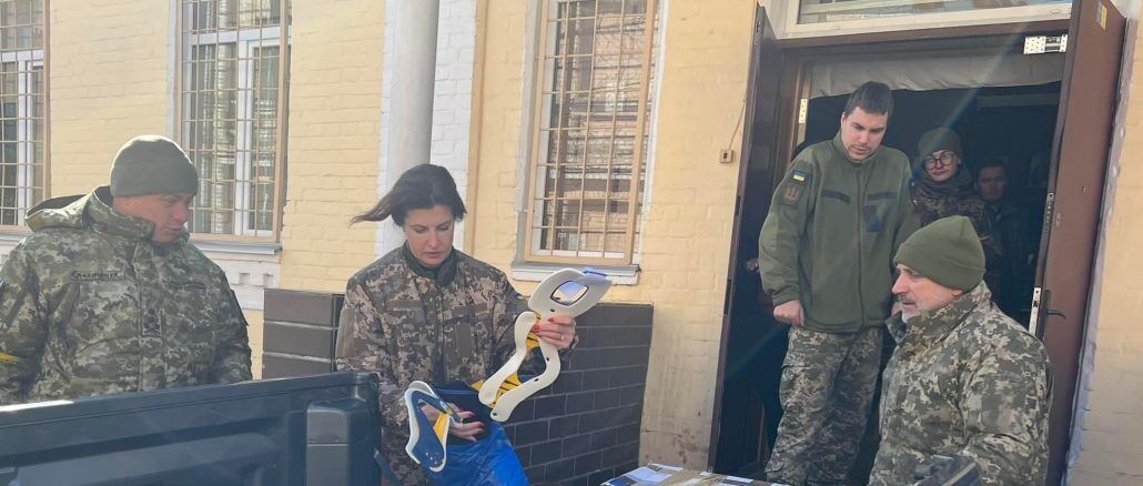 Марина Порошенко привезла помощь Главному военному клиническому госпиталю