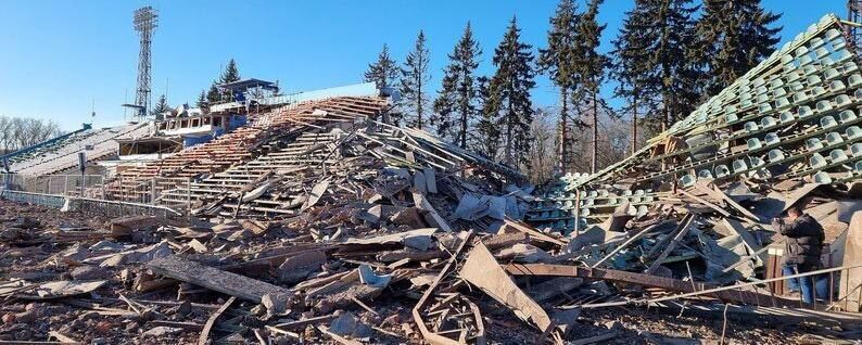 Російські окупанти обстріляляли у Чернігові стадіон.