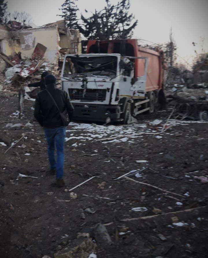 У поліції показали наслідки авіаударів окупантів по селу Бишів на Київщині. Фото