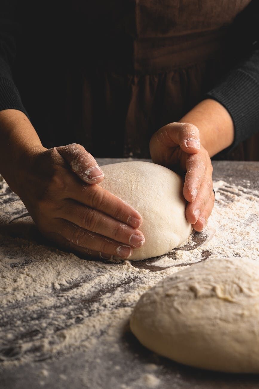 Постные блюда: пирожки без дрожжей на сковороде, тесто на воде, рецепт |  FoodOboz