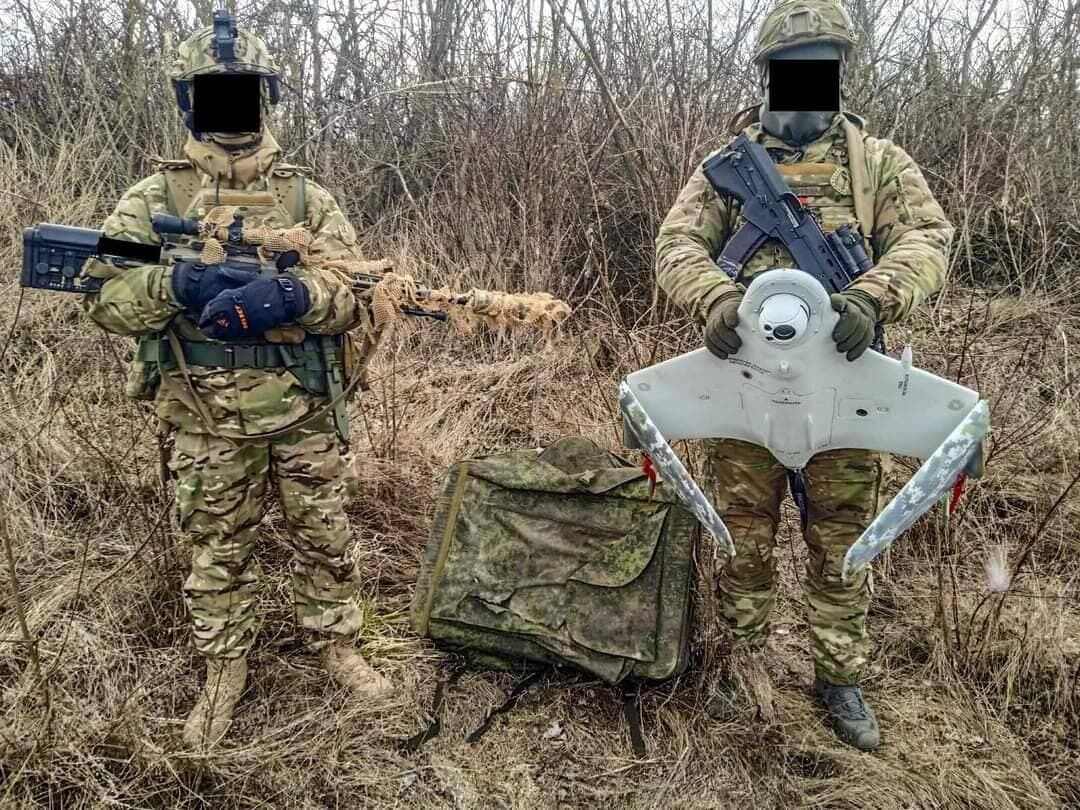 Украинские военные заполучили трофейный беспилотник: еще одна "птичка" стала на сторону добра. Фото