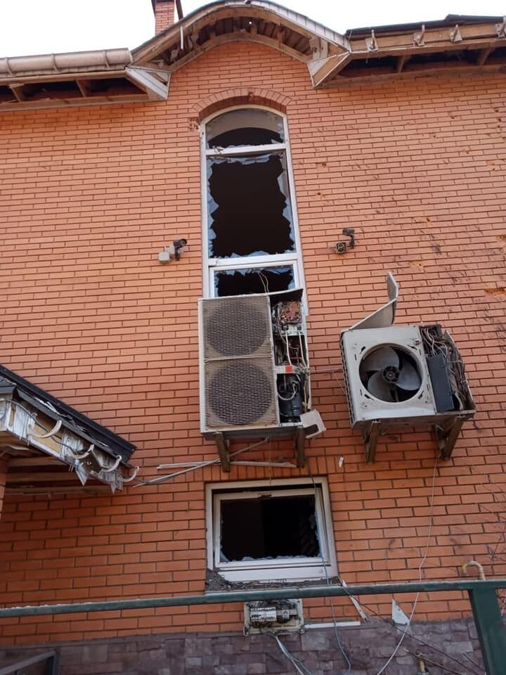 В дом Игоря Кондратюка под Киевом прилетел снаряд