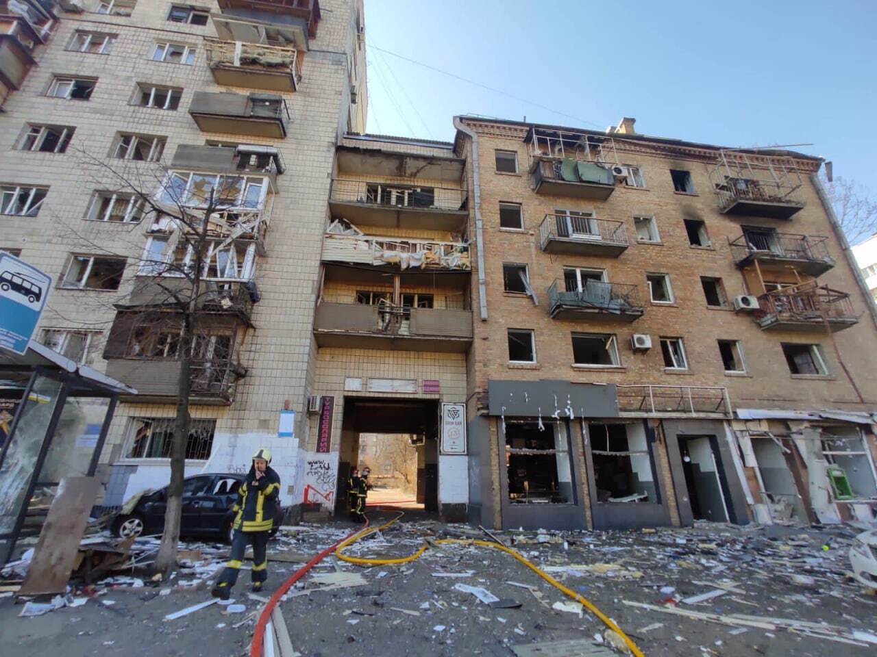 В Киеве силы ПВО сбили крылатую ракету оккупантов: есть погибший и пострадавшие