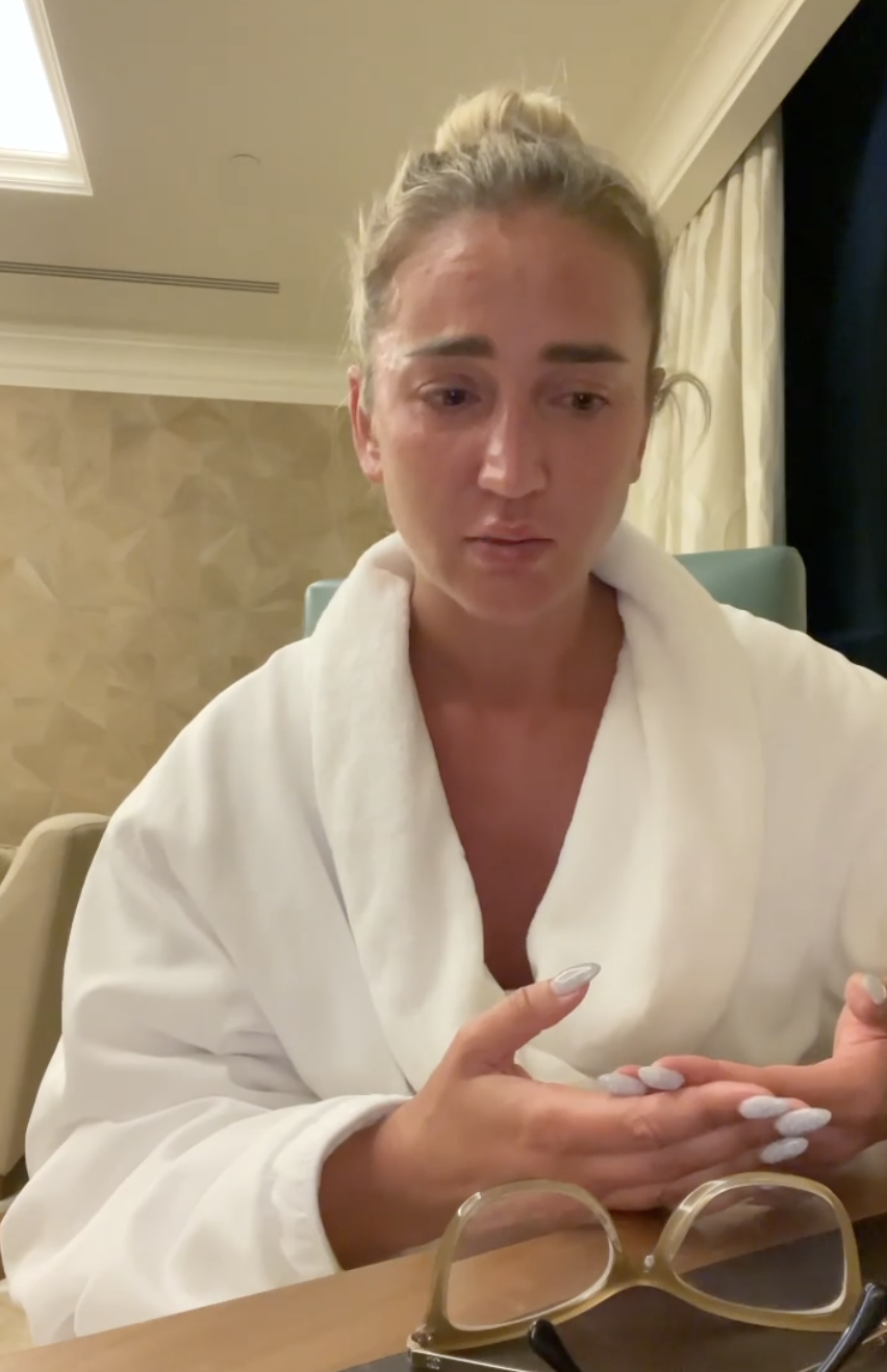 Ольга Бузова плаче за Instagram