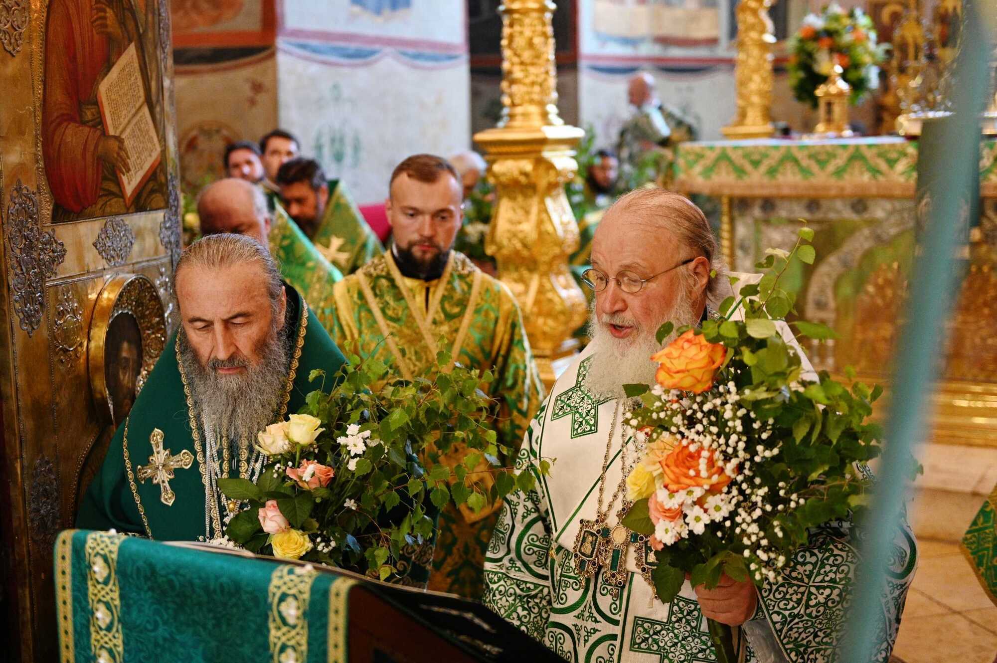 Митрополит Онуфрий продолжает поминать патриарха Кирилла.