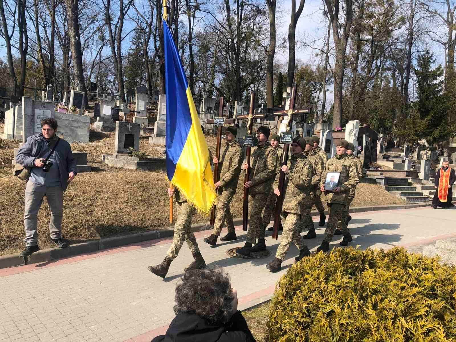 Во Львове в последний путь провели погибших на Яворовском полигоне. Фото