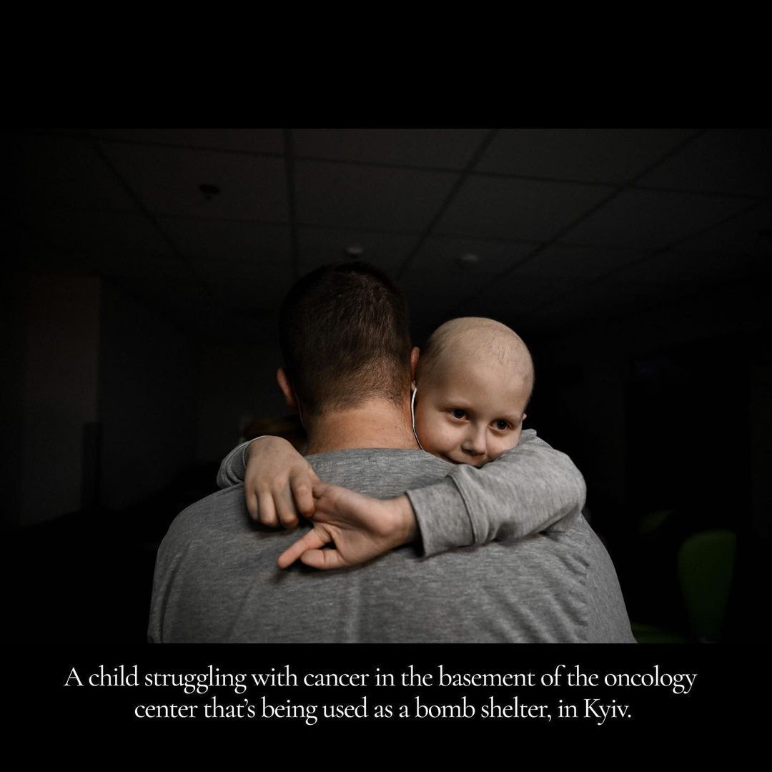 Ребенок, борющийся с раком.