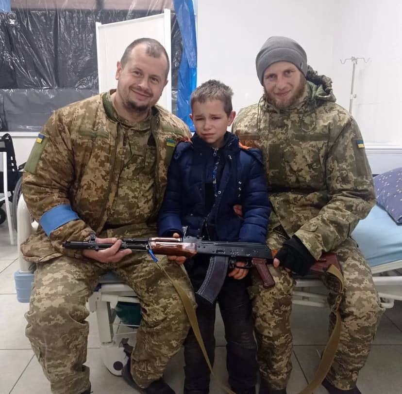 11-річний хлопчик із Борисполя прийшов записуватись у тероборону