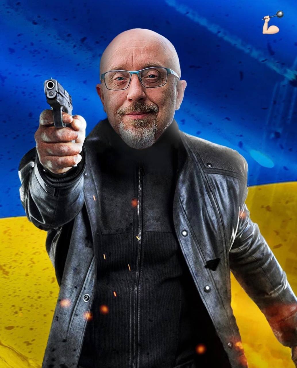 Олексій Резніков з пістолетом