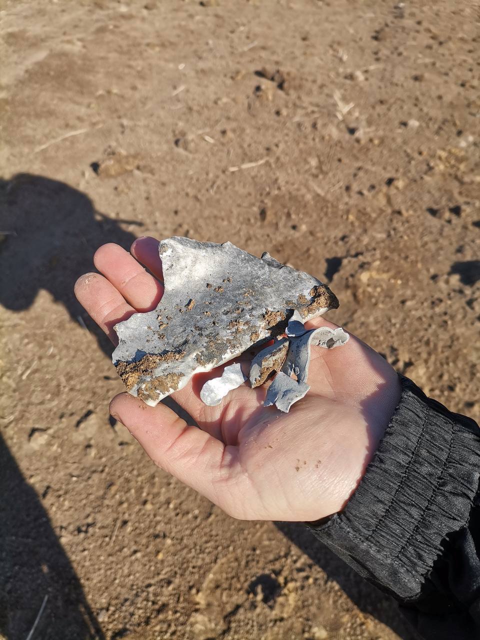 Осколки снарядов.