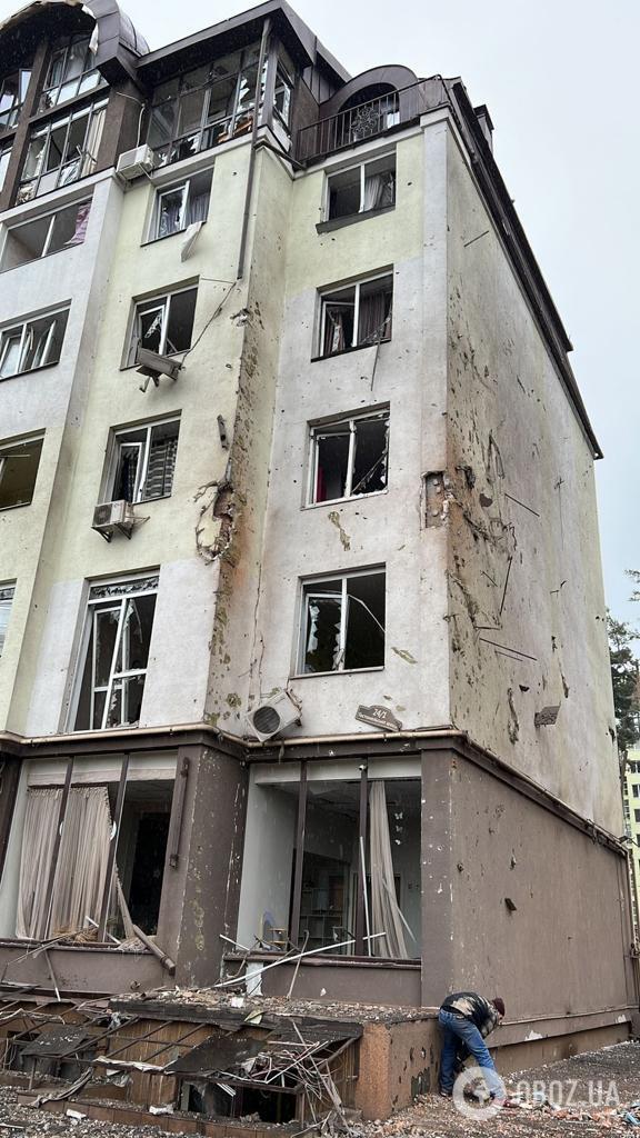 В Ирпене оккупанты нанесли ракетный удар по многоэтажному дому. Фото и видео