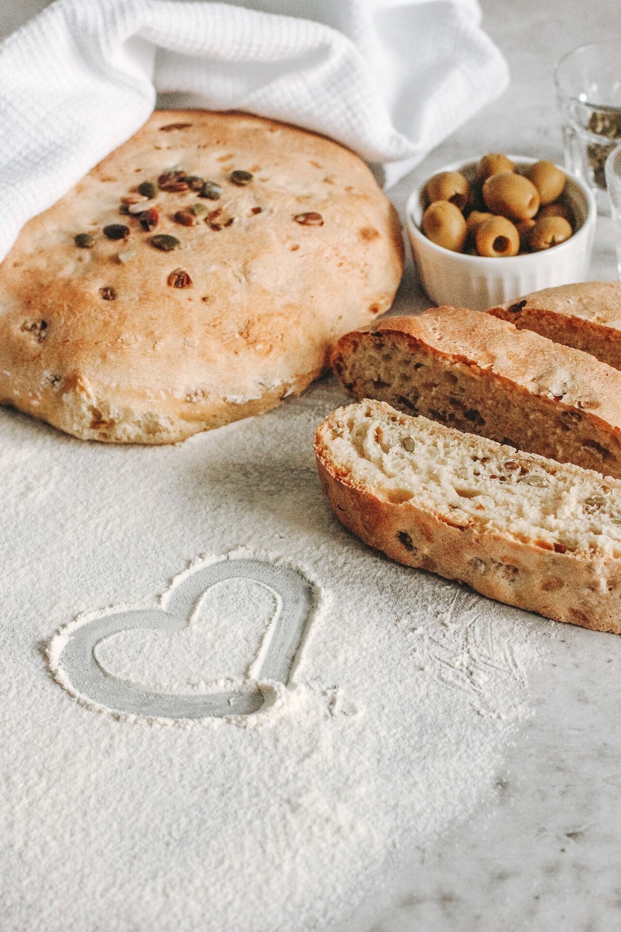 Как правильно хранить хлеб дома