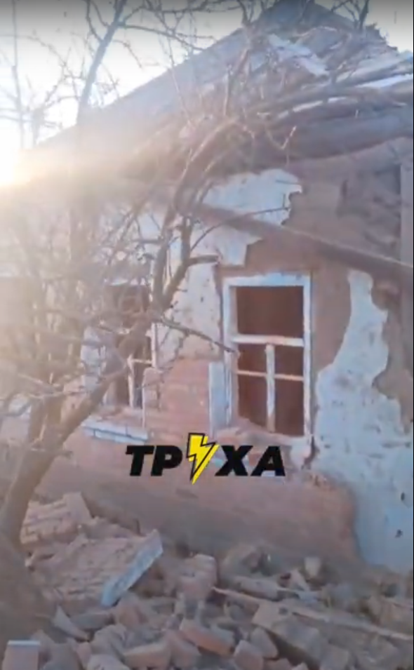 Наслідки обстрілу житлового будинку на Харківщині