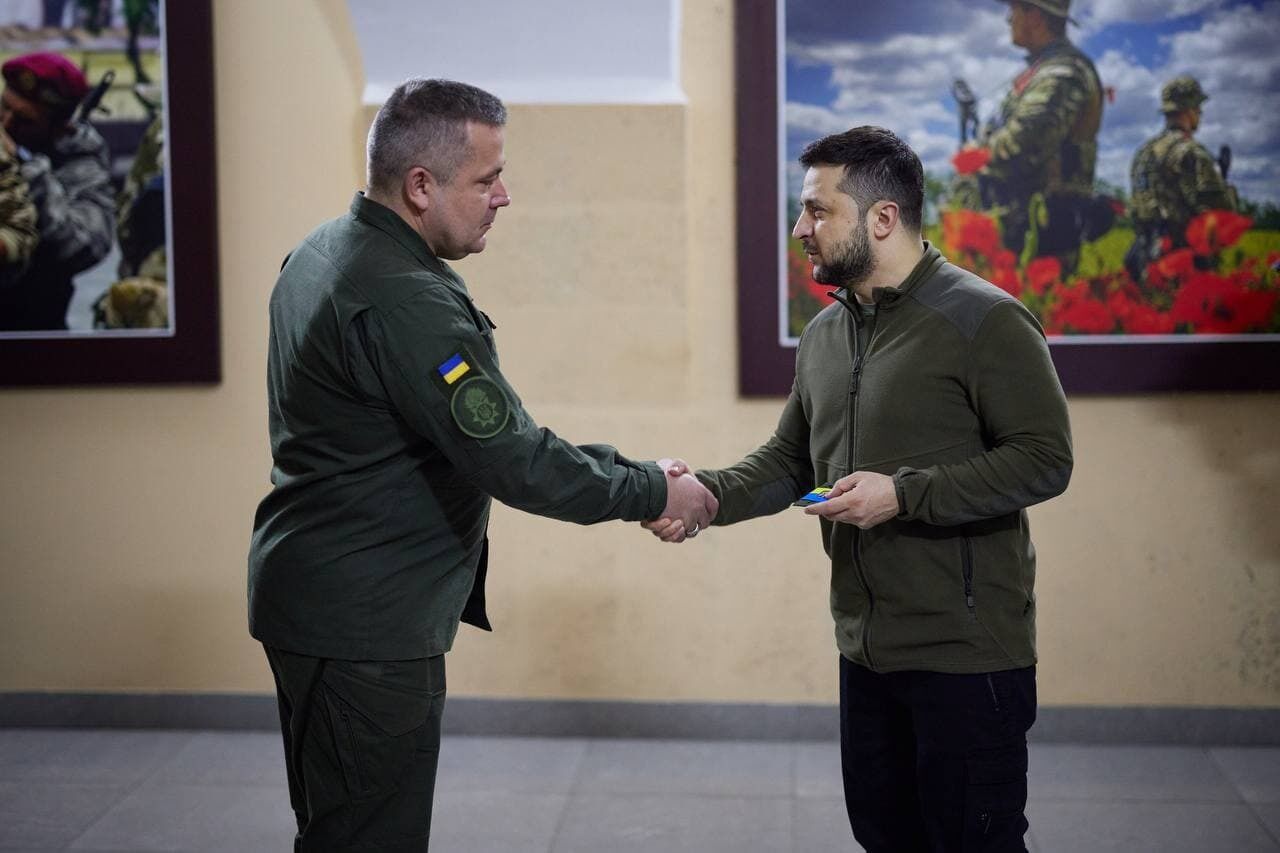 Зеленский наградил бойцов Нацгвардии, отличившихся в боях с российским агрессором