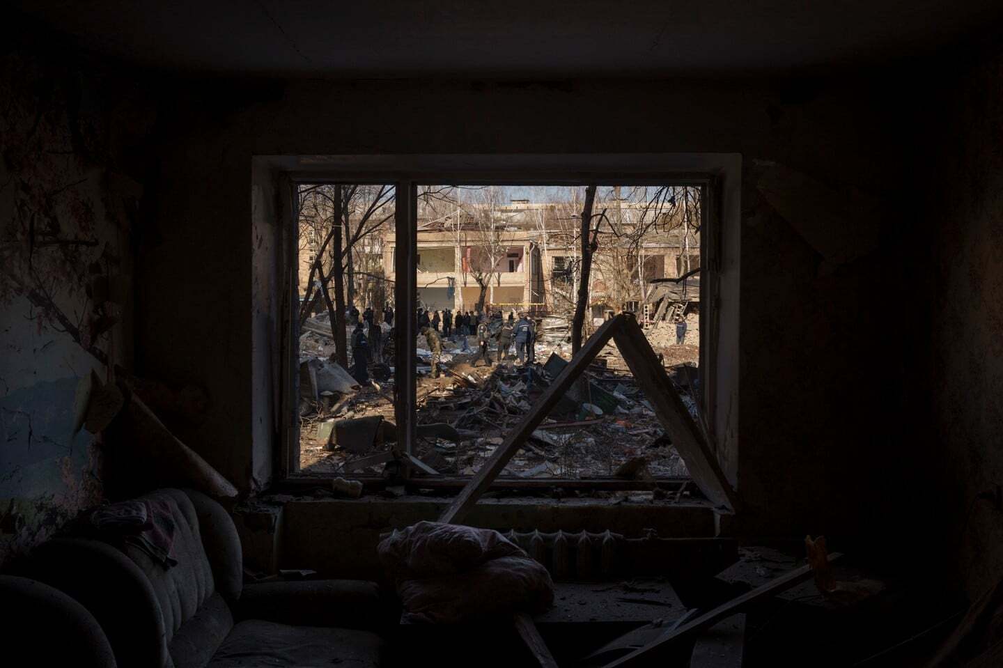 "Все на планете должны знать, что делает Россия": Зеленский показал фото разрушенных украинских городов