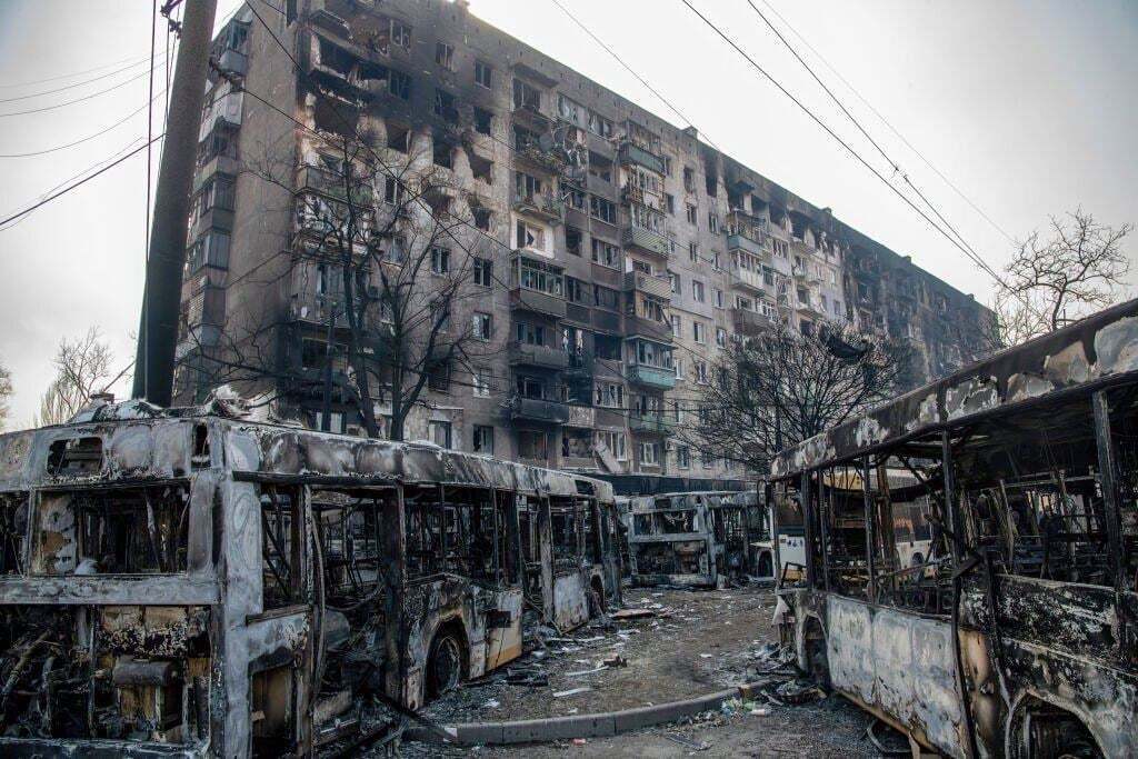 "Все на планете должны знать, что делает Россия": Зеленский показал фото разрушенных украинских городов