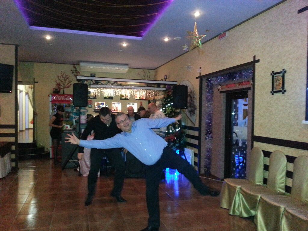 Шевчик танцует на депутатском корпоративе