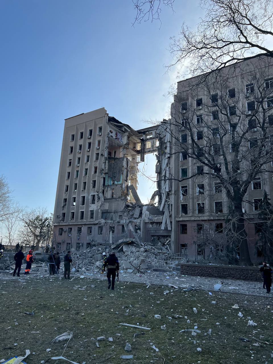 Оккупанты обстреляли здание областной администрации в Николаеве