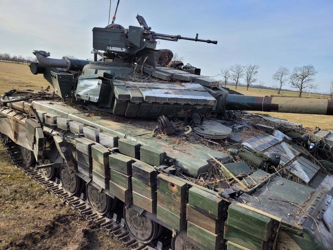 Один из захваченных танков.