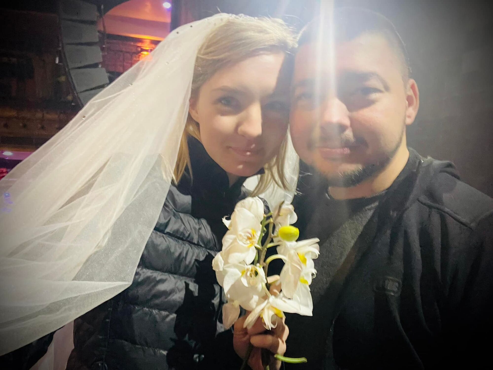 Селфи Юрия и Ангелины со свадьбы.